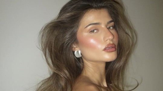 Escova com volume de salão: 4 truques que fazem toda a diferença Escova com volume de salão: 4 truques que fazem toda a diferença