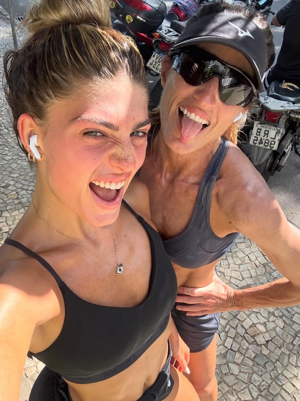 Filha de Eduardo Moscovis e Cinthia Howlet faz 19 anos — Foto: Reprodução/ Instagram