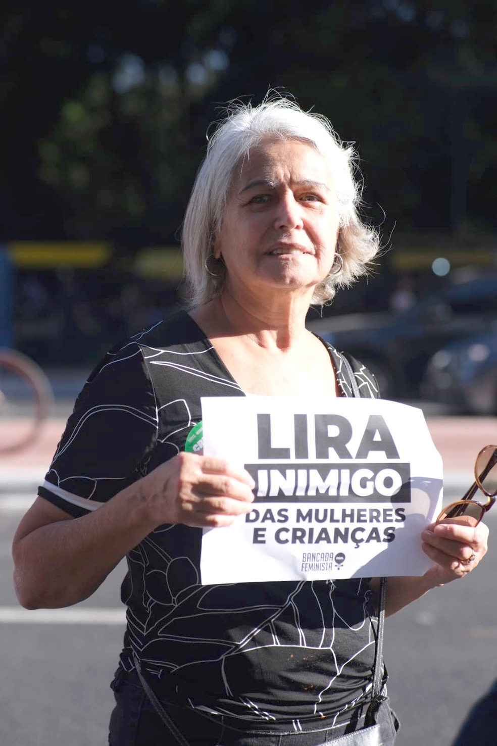 Leia Folgosi, de 75 anos, no ato deste sábado (15), na Avenida Paulista, em São Paulo — Foto: Camila Svenson