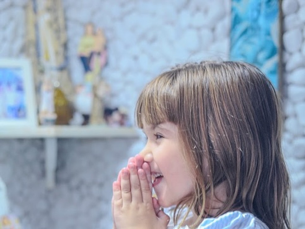 Poliana Rocha mostra festa da mãe com Zé Felipe, Leonardo e bisnetos: 'Comemoração simples' — Foto: Reprodução/Instagram