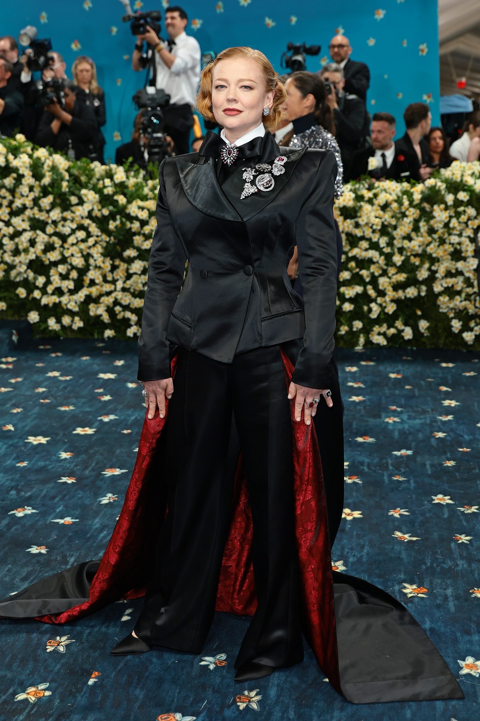 Sarah Snook no Met Gala 2025 — Foto: Getty Images