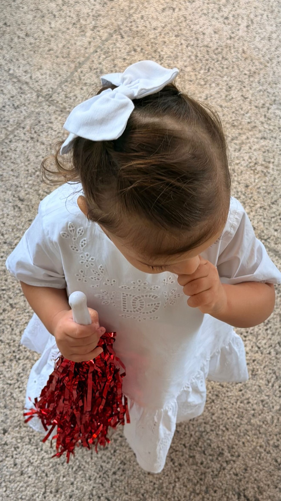 Helena, filha de Neymar, rouba a cena em festa pré-Natal — Foto: Reprodução/Instagram