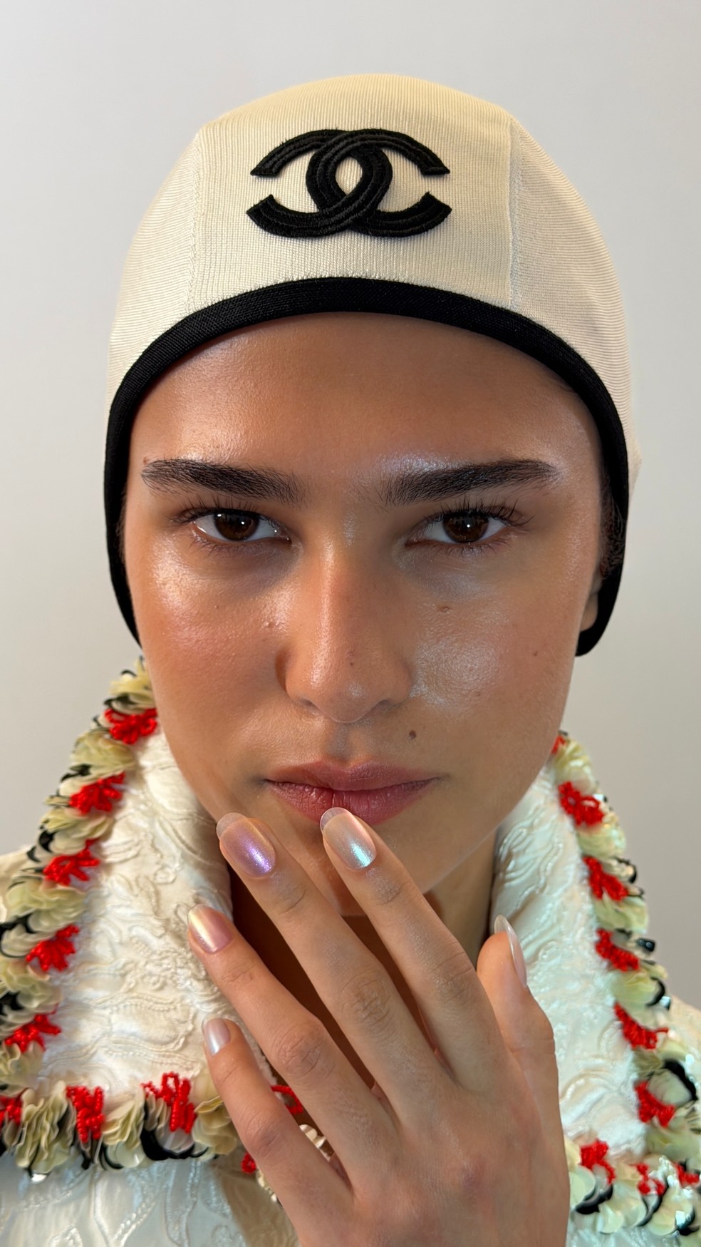 Unhas do desfile Chanel Cruise 2026/27 — Foto: Reprodução/Instagram @amaquashie