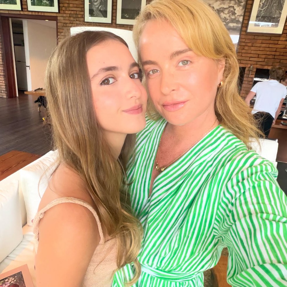 Angélica com a filha, Eva — Foto: Reprodução/ Instagram @angelicasky