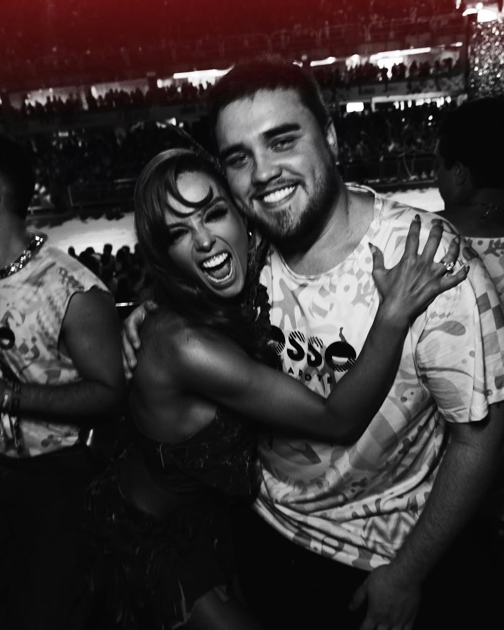 Giovanna Lancellotti curtiu a folia com amigos — Foto: Reprodução/Instagram