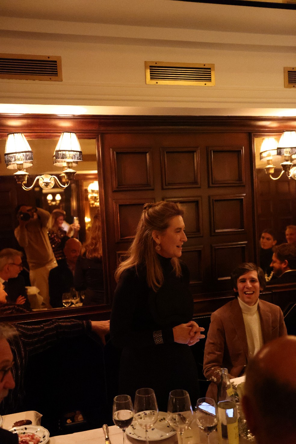 Cristina Betts, Angelo Zegna e convidados — Foto: Divulgação