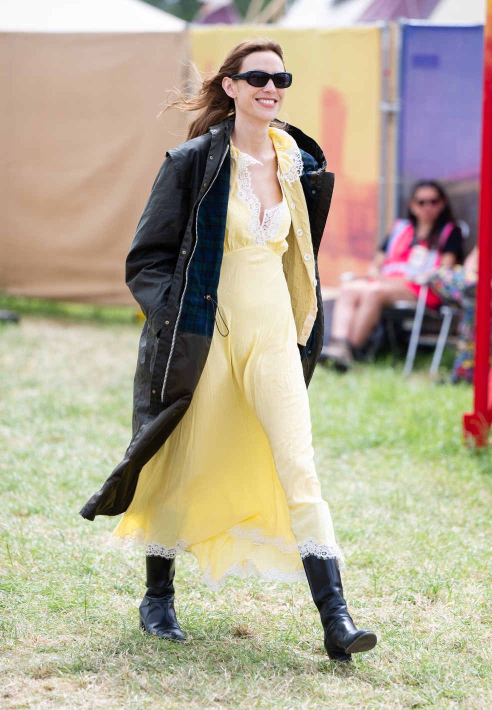 Alexa Chung prova por que continua sendo um ícone de estilo atemporal — Foto: Getty Images