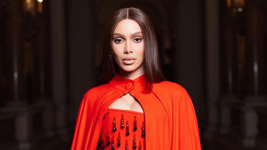 Anitta relembra pressão estética de empresária no início da carreira 