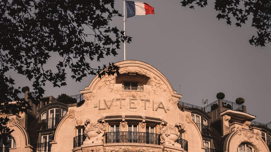 Ícone parisiense: elementos de Art Noveau e Art Déco preservados
