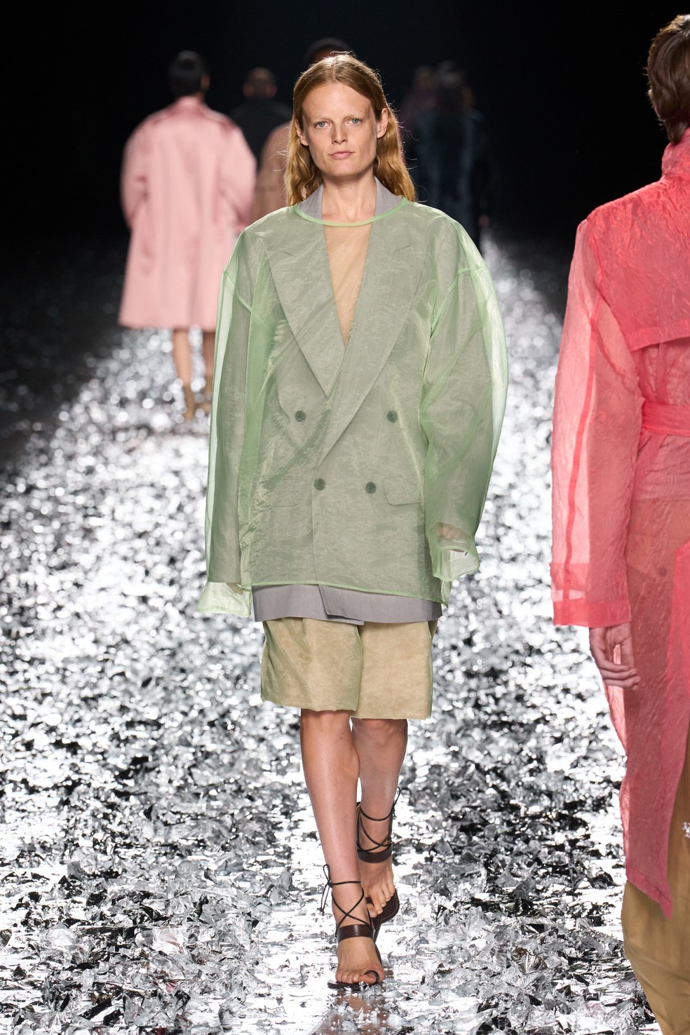 Dries Van Noten, primavera 2025 — Foto: Launchmetrics Spotlight