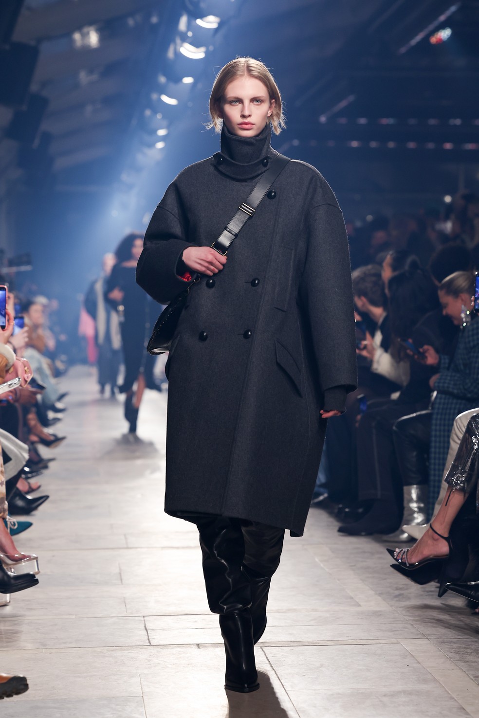 6 peças-chave de outono no desfile de Isabel Marant  — Foto: Getty