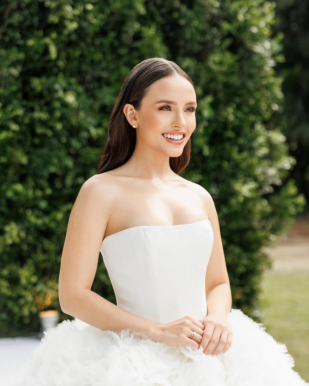 Larissa Manoela tem figurinha carimbada no álbum das capricornianas. — Foto: Reprodução/Instagram @larissamanoela