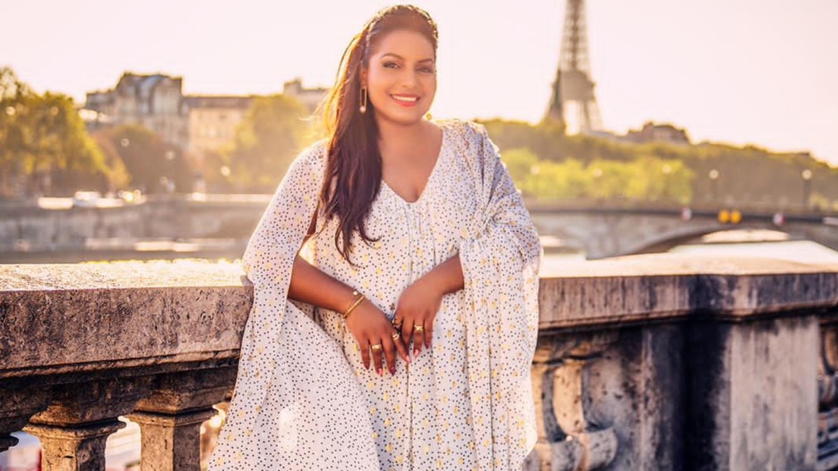 ‘Após me reconstruir dos traumas de um relacionamento abusivo, me tornei maquiadora e criei uma ONG que ajuda brasileiras em perigo na Alemanha’ | Eu, Leitora