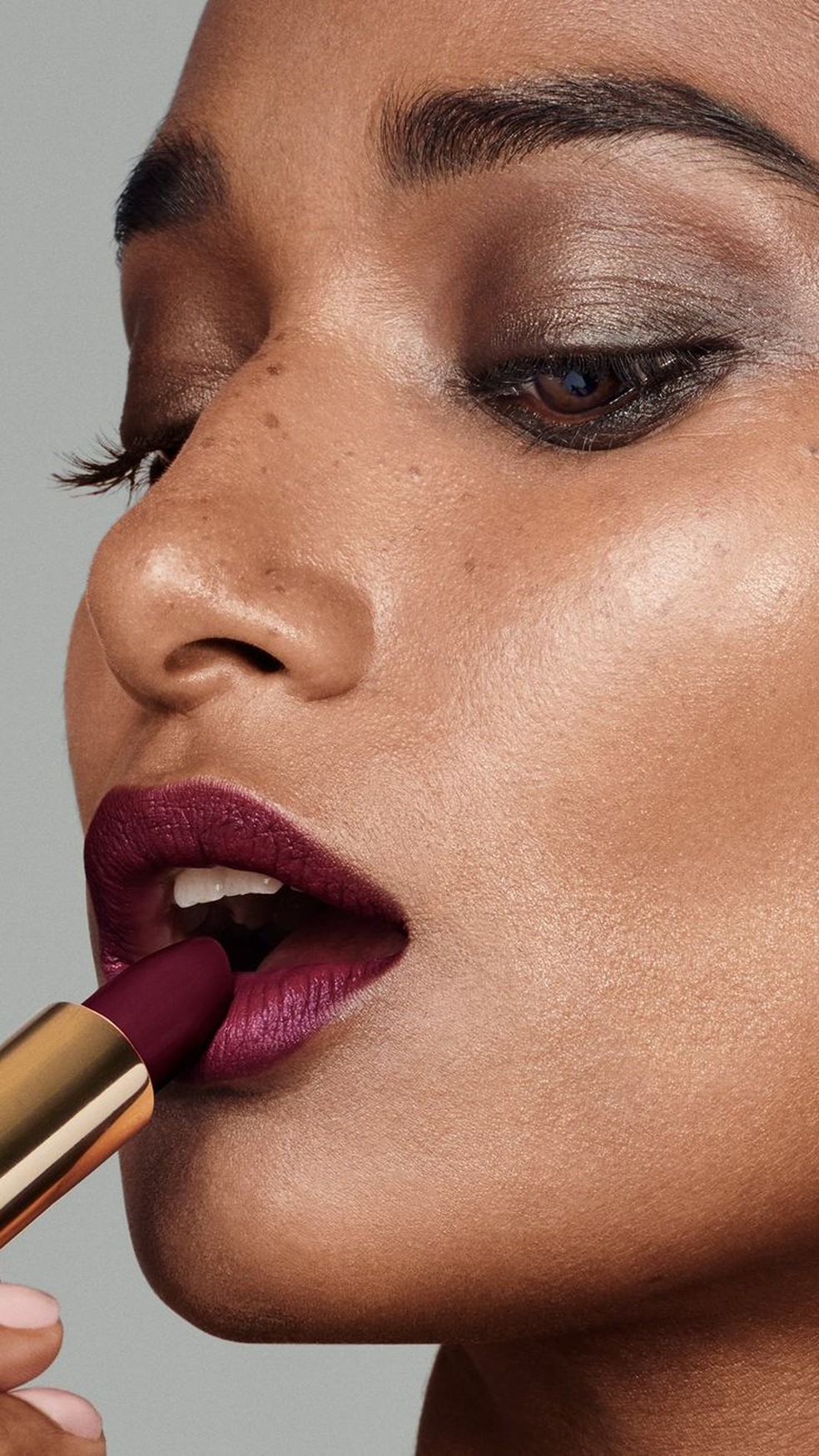 Ameixa — Foto: Instagram @esteelauder