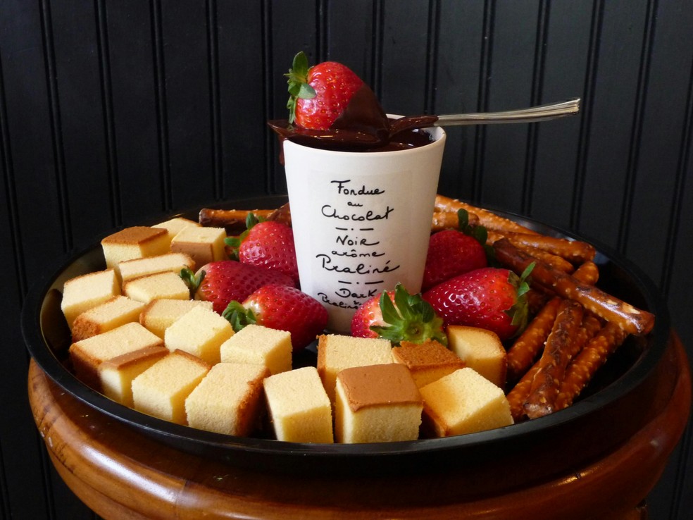 Elaine de Oliveira harmoniza fondue de chocolate com vinho do porto ou da madeira — Foto: Pexels/Foto de Laurel Natale